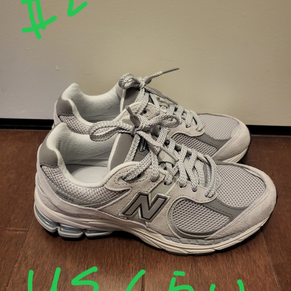 New Balance 2002r Gray Sneakers 6.5w